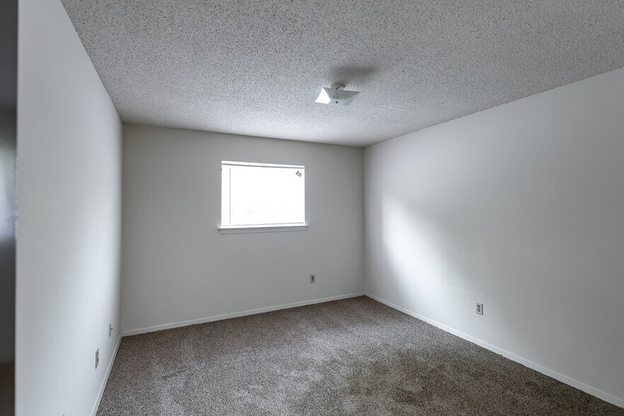 More Photos Of 3417-3443 Spottswood Ave, Memphis Apartments For Sale