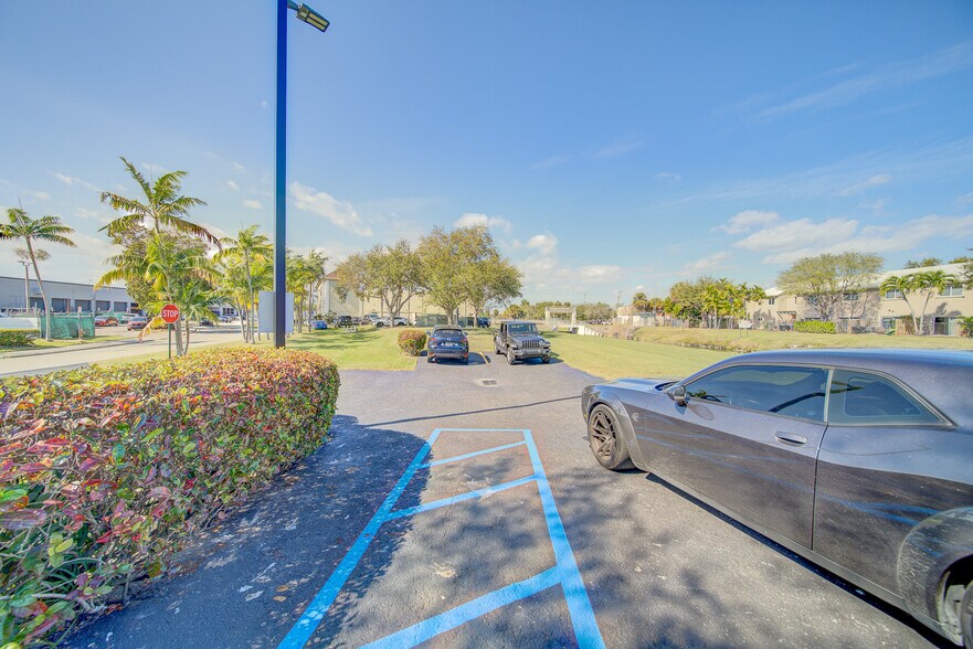 More Photos Of 9245 SW 158th Ln, Miami Office For Lease