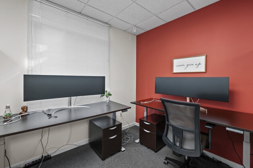 More Photos Of 105 Corporate Dr E, Langhorne Office For Sale