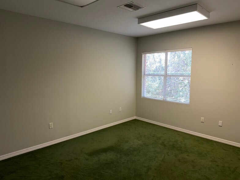 More Photos Of 6260 Dupont Station Ct, Jacksonville Office Residential For Lease