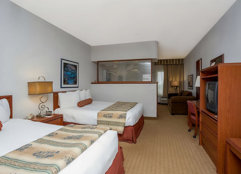 More Photos Of 707 Ocean Shores Blvd NW, Ocean Shores Hotel For Sale