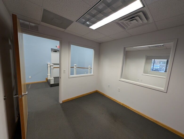 More Photos Of 5221-5223 Main St, Buffalo Freestanding For Lease