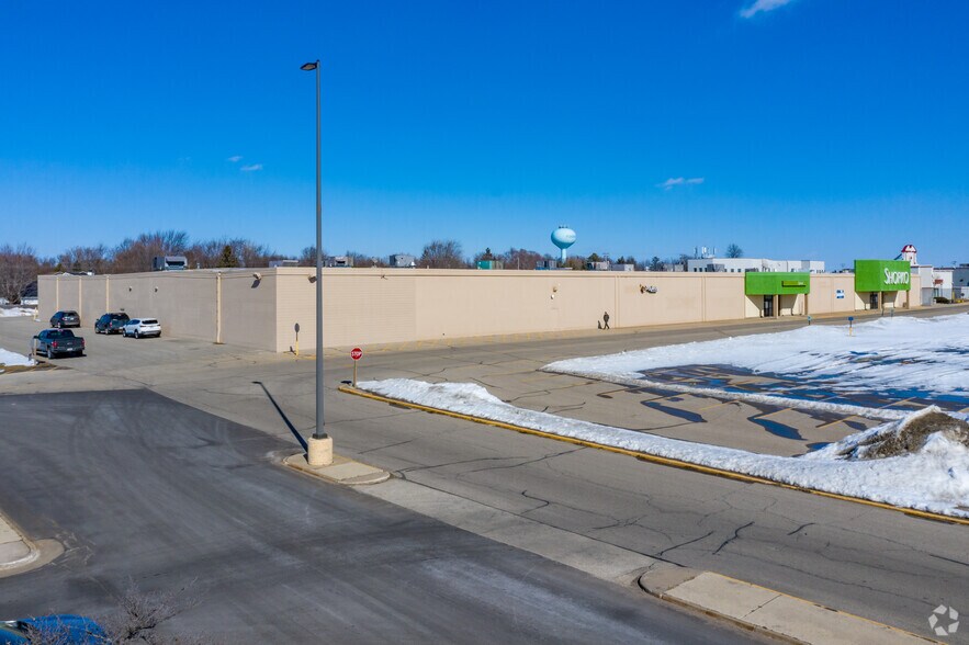 More Photos Of 1000 W Northland Ave, Appleton Freestanding For Sale