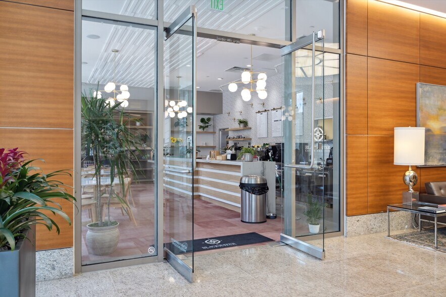 More Photos Of 2229 San Felipe St, Houston Office For Lease