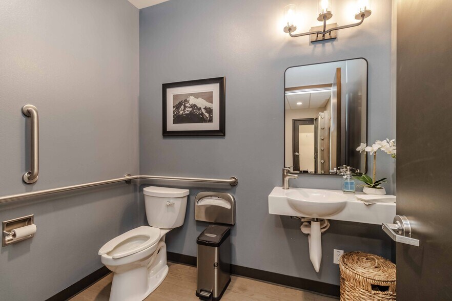 More Photos Of 2424 Mildred St W, University Place General Retail For Sale