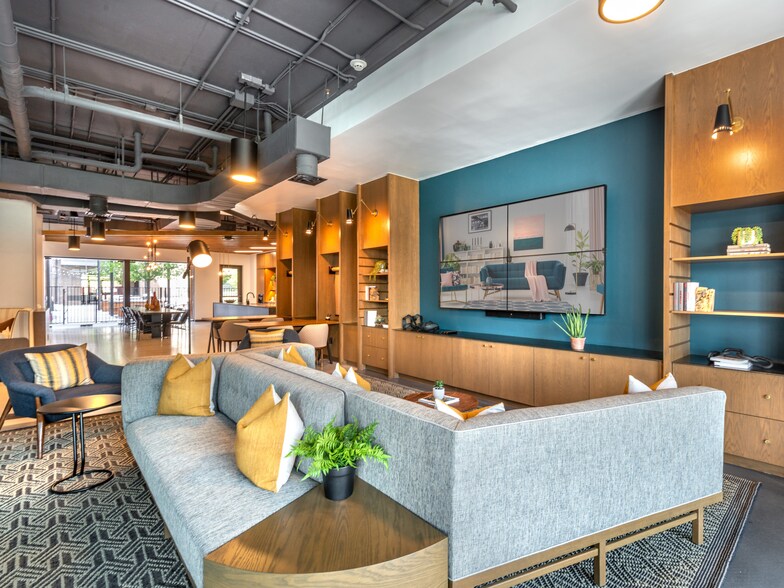 More Photos Of 411 W Commerce St, Dallas Apartments For Lease