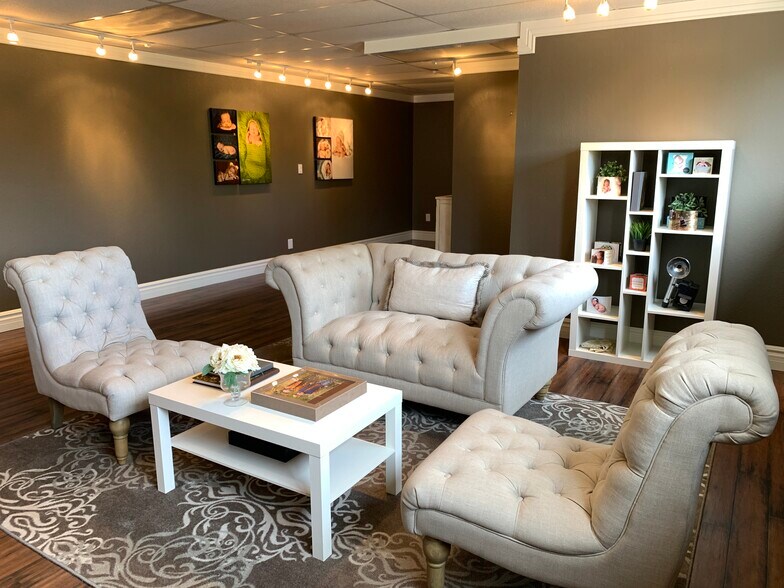 More Photos Of 1100 W Littleton Blvd, Littleton Loft Creative Space For Sale