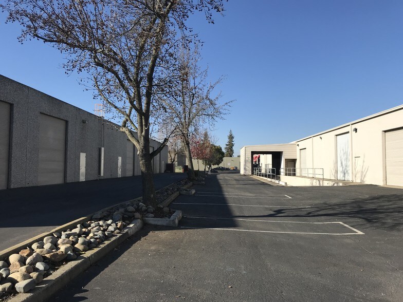 More Photos Of 3298 Monier Cir, Rancho Cordova Warehouse For Sale