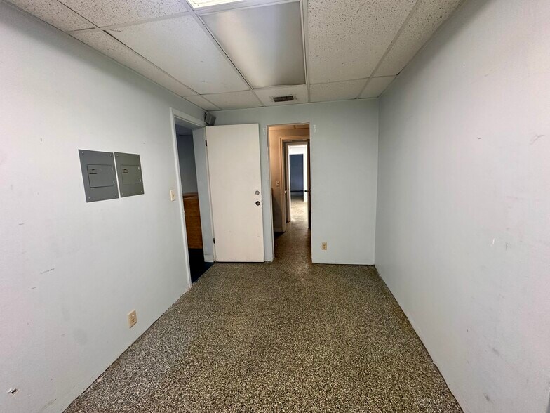 More Photos Of 624 W State Road 84, Fort Lauderdale Medical For Sale