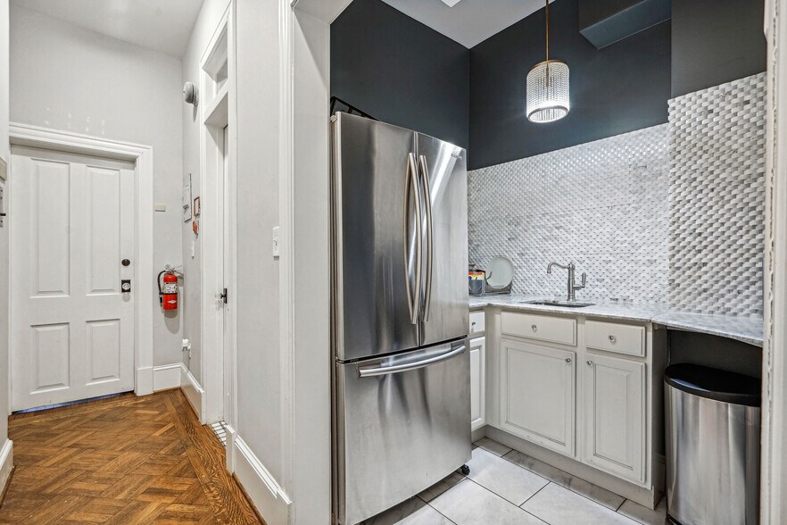 More Photos Of 1712 N St NW, Washington Loft Creative Space For Lease