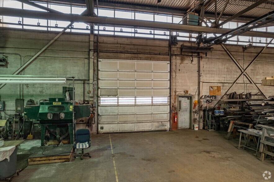 More Photos Of 1873 E 55th St, Cleveland Warehouse For Sale