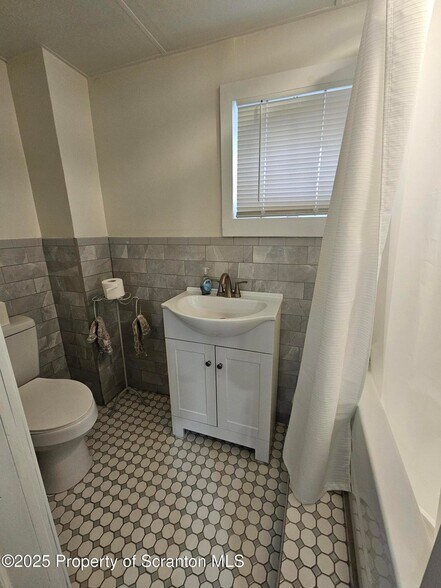 More Photos Of 629 Clay Ave, Scranton Apartments For Sale