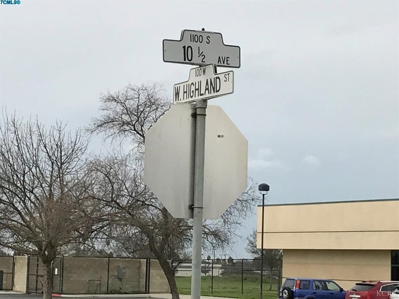 More Photos Of 11280 10 1/2 Ave, Hanford Service For Sale