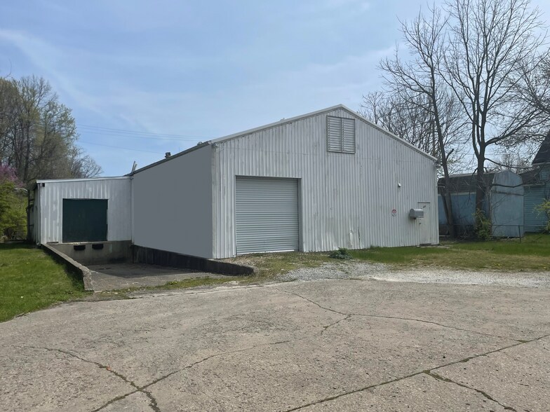More Photos Of 119 Gordon St, Piqua Warehouse For Sale