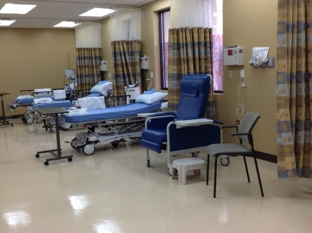 More Photos Of 7 1st Ave, Peabody Medical For Lease