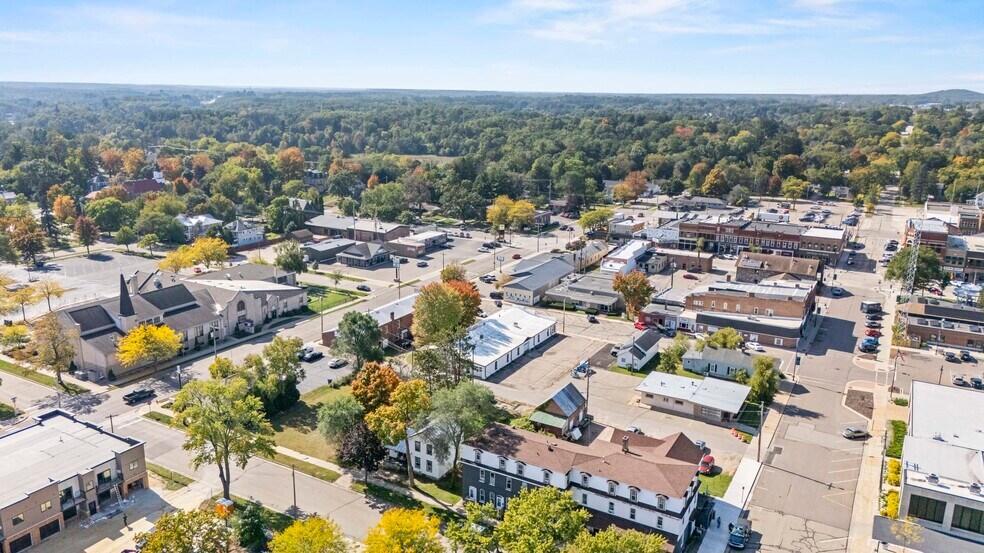 More Photos Of 219 Jefferson St, Waupaca Storefront Retail Office For Sale
