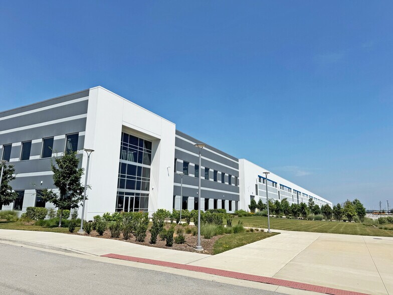 More Photos Of 3835 Youngs Rd, Channahon Manufacturing For Lease