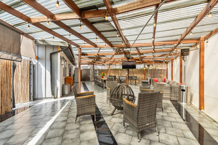 More Photos Of 2366 Main St, Ramona Office For Sale