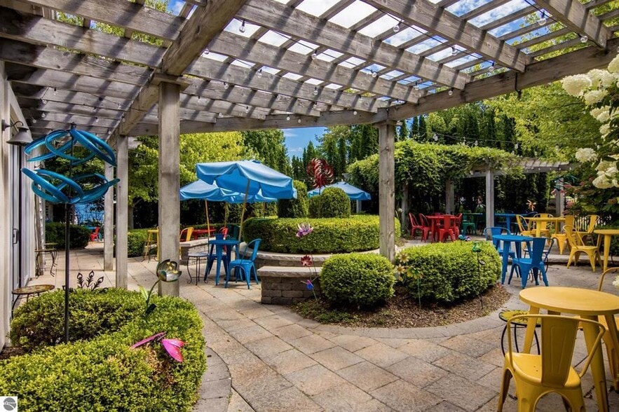 More Photos Of 104 W Main St, Lake Leelanau Restaurant For Sale