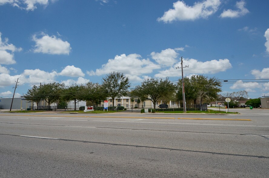 More Photos Of 9420 Fm 1960 Rd W, Houston Office For Lease