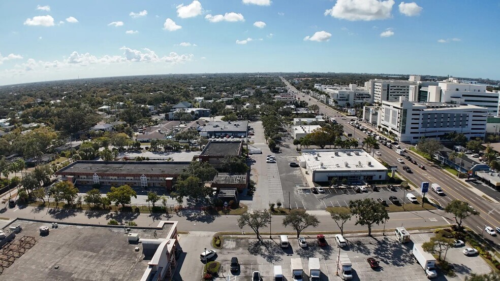 More Photos Of 1427-1435 S Tamiami Trl, Sarasota Freestanding For Sale