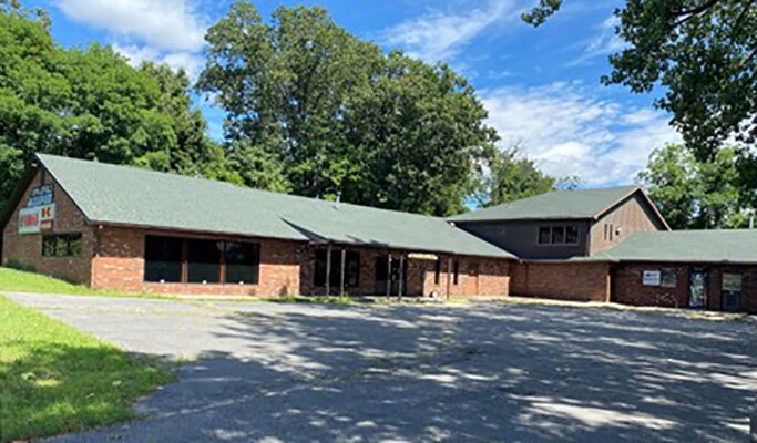 Primary Photo Of 11 Harvey St, Springfield General Retail For Sale