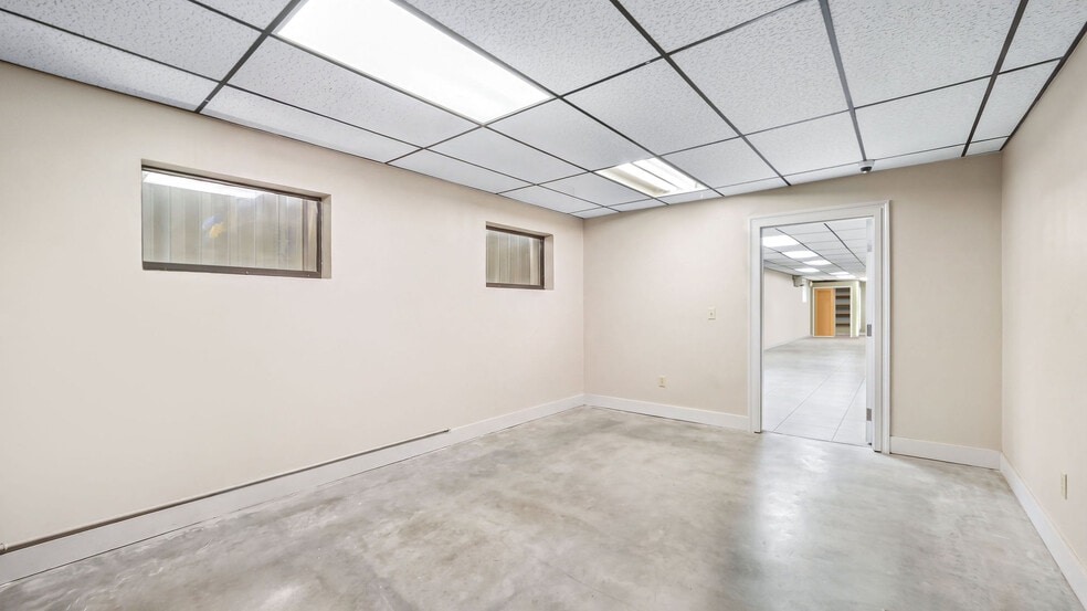 More Photos Of 44 SE 9th St, Deerfield Beach Warehouse For Lease