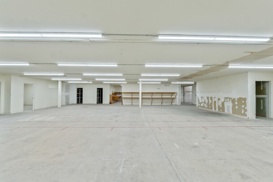 More Photos Of 703 N 7th St, Chewelah Manufacturing For Sale