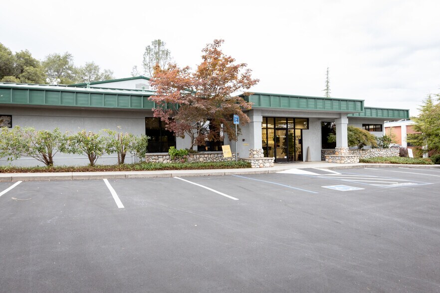 Primary Photo Of 13020 Earhart Ave, Auburn Light Distribution For Lease