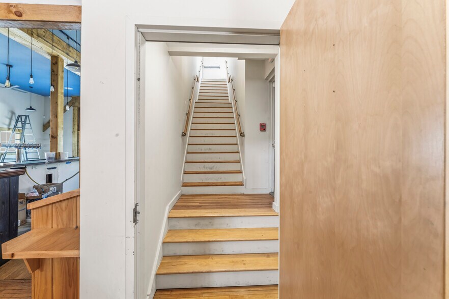 More Photos Of 13 Fort Hill Rd, Groton Storefront Retail Residential For Sale