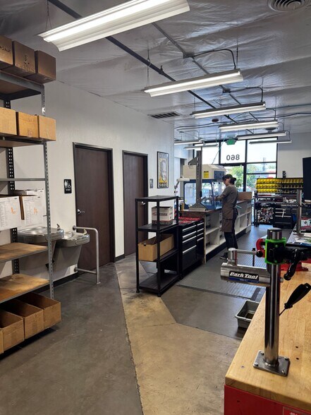 More Photos Of 860 Bergin Way, Sparks Industrial For Lease