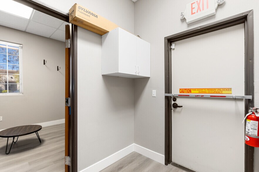 More Photos Of 7656 W Sahara Ave, Las Vegas Medical For Lease