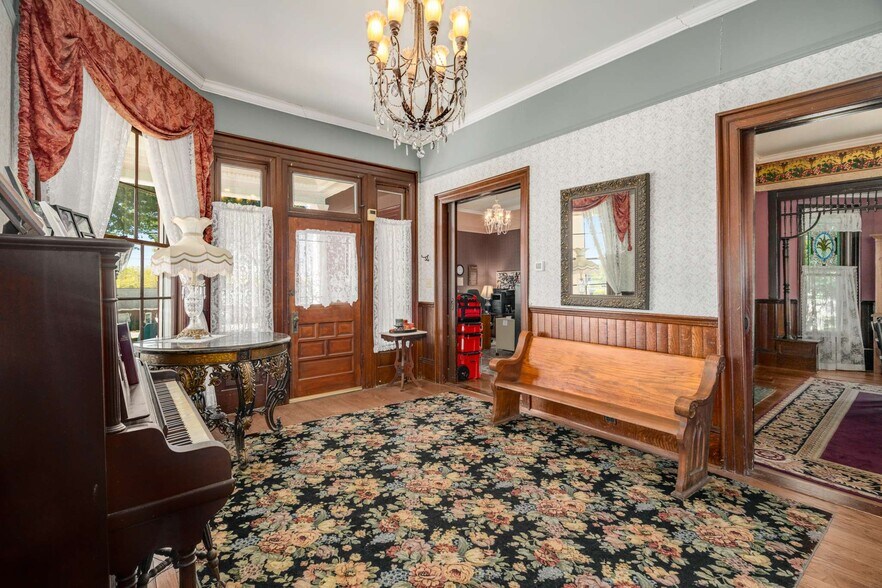 More Photos Of , Lewisburg Specialty For Sale