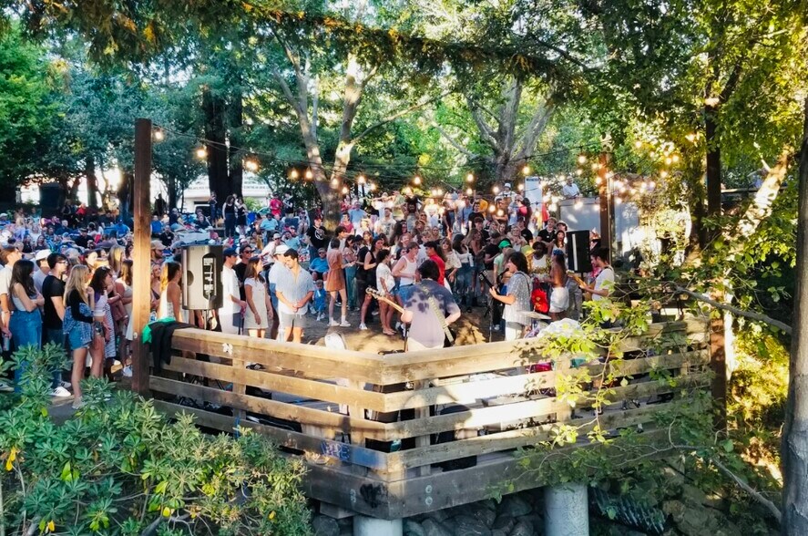 More Photos Of 572-574 San Anselmo Ave, San Anselmo Convenience Store For Sale