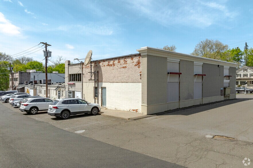More Photos Of 1240-1260 Post Rd E, Westport Unknown For Lease