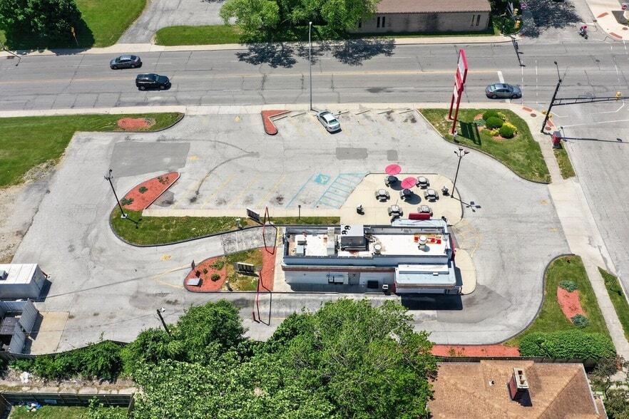 More Photos Of 400 S Madison St, Muncie Fast Food For Sale