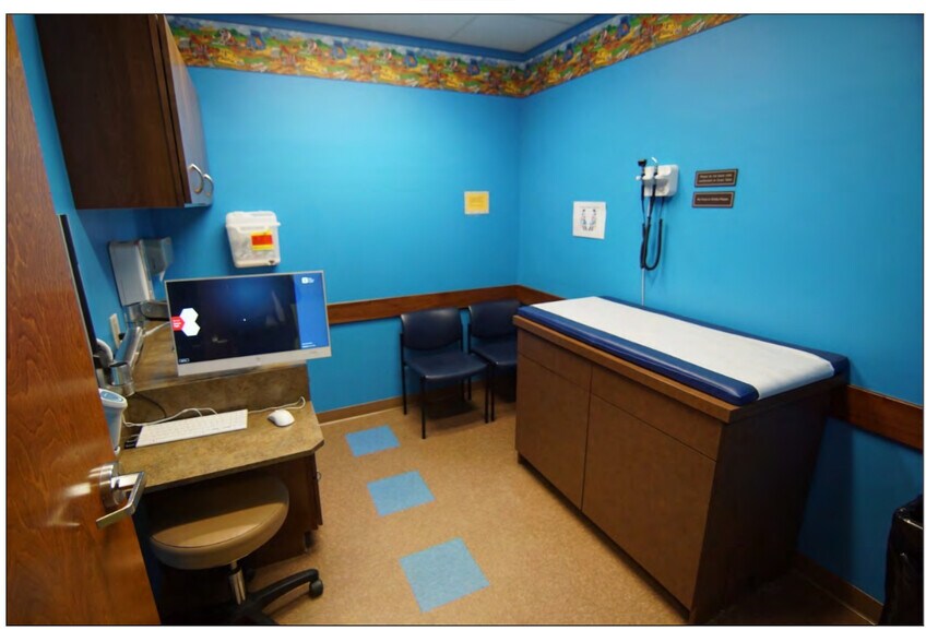 More Photos Of 1100 Portage Trl, Cuyahoga Falls Medical For Sale