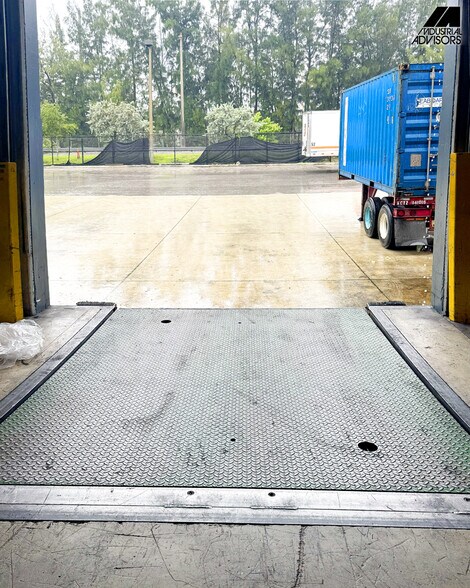 More Photos Of 6725 NW 36th St, Miami Warehouse For Lease