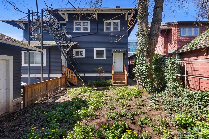 More Photos Of 1804 NE 14th Ave, Portland Apartments For Sale
