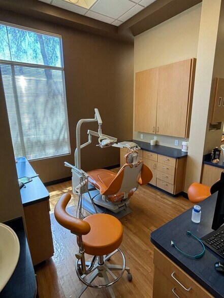 More Photos Of 14967 W Bell Rd, Surprise Medical For Sale