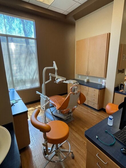 More Photos Of 14967 W Bell Rd, Surprise Medical For Sale