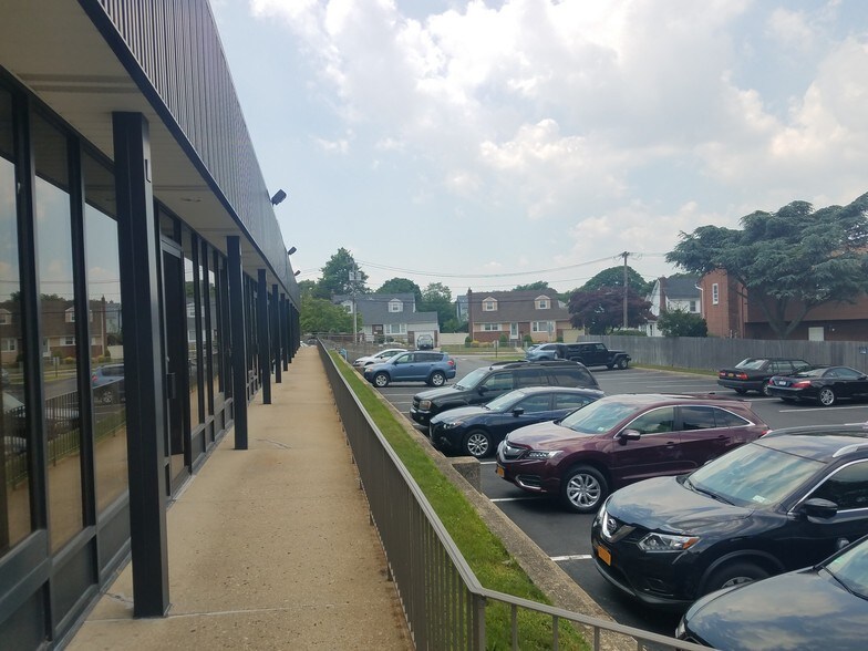 More Photos Of 1200 W Broadway, Hewlett Medical For Lease