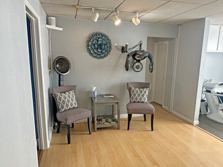 More Photos Of 1054 4th St, Santa Rosa Freestanding For Lease