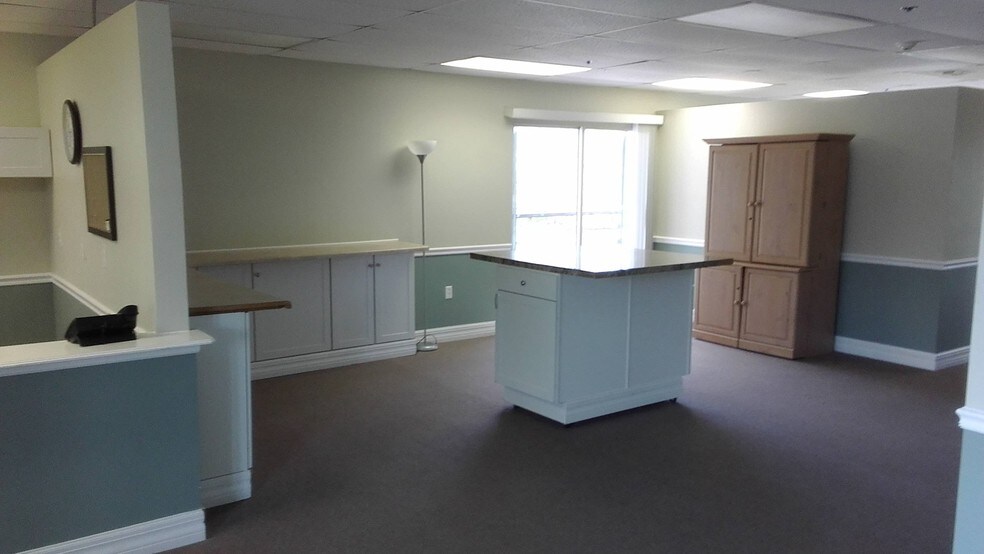 More Photos Of 1460 S McCall Rd, Englewood Medical For Sale