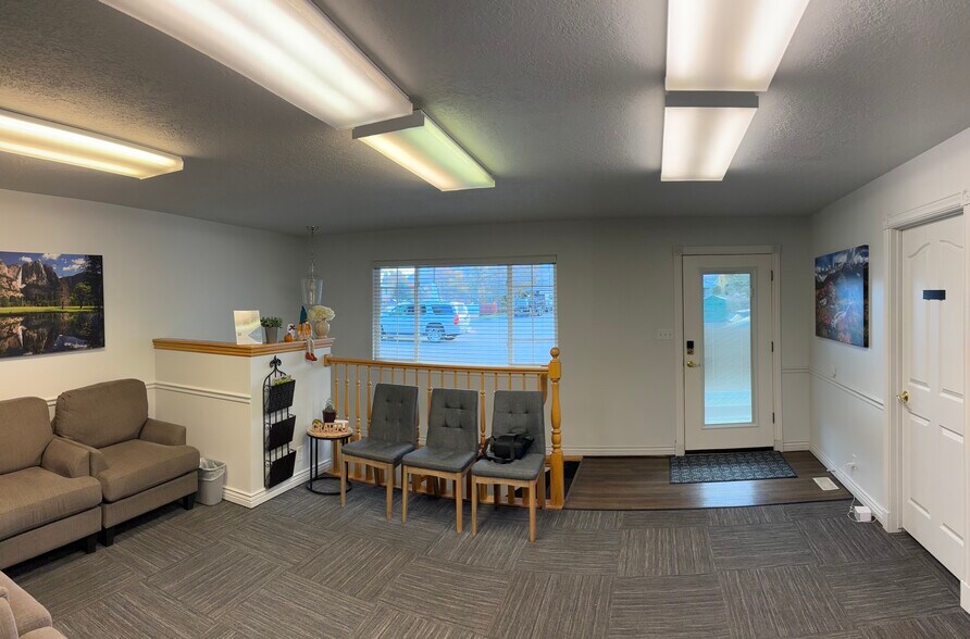 More Photos Of 887-891 W Center St, Orem Medical For Sale