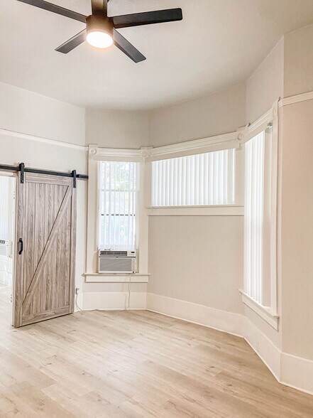 More Photos Of 2801 D St, Sacramento Apartments For Sale