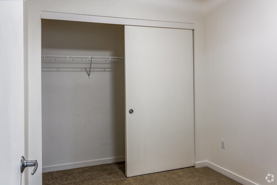 More Photos Of 1115 SW Market St, Portland Apartments For Sale
