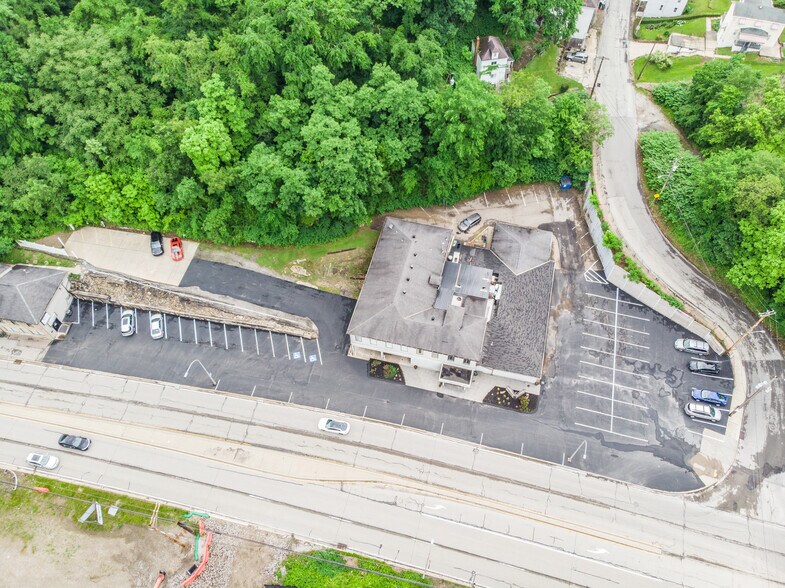 More Photos Of 1617 Banksville Rd, Pittsburgh Restaurant For Lease