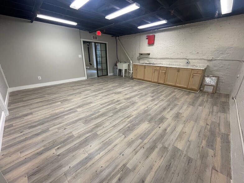 More Photos Of 210 N Main St, Kernersville Storefront For Lease