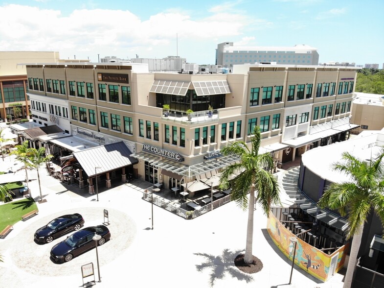 More Photos Of 9118 Strada Pl, Naples Unknown For Lease